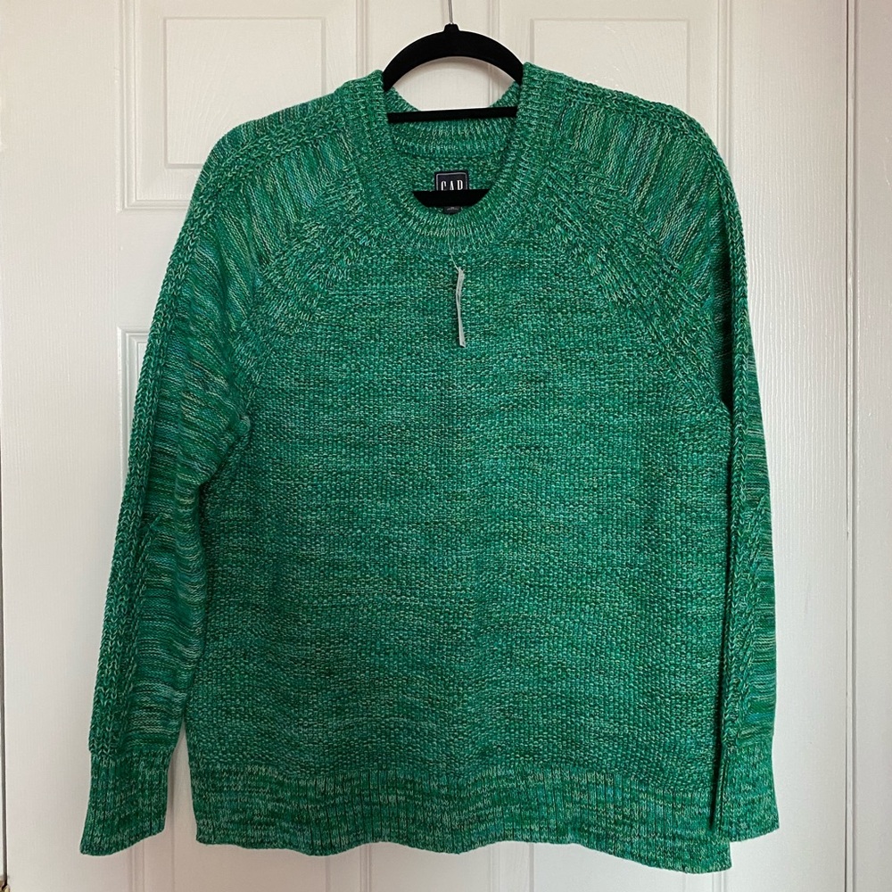 Gap sweater